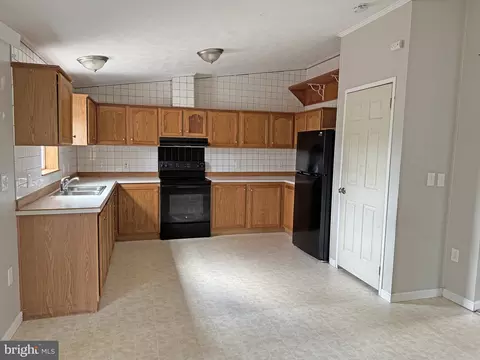 238 Silver Leaf Ln, Dover, DE 19901 photo 4