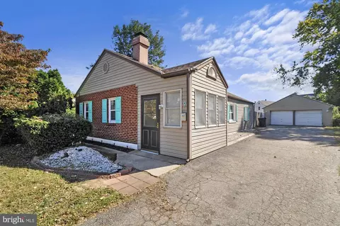 Exterior - 9 Evergreen Dr, Dover, DE 19901 photo 2 of 4