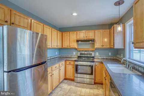 Kitchen - 82 Evelyndale Dr, Dover, DE 19901 photo 3 of 3