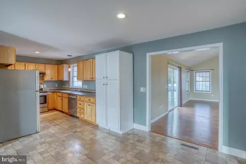 Entry Way - 82 Evelyndale Dr, Dover, DE 19901 photo 1 of 4