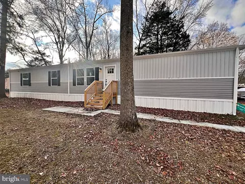 205 Hemlock Way, Smyrna, DE 19977