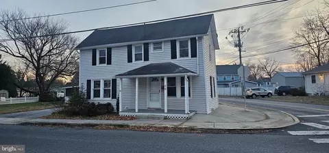 50 Front St, Wyoming, DE 19934