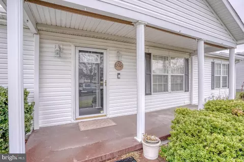 516 Weaver Dr #516, Dover, DE 19901 photo 2