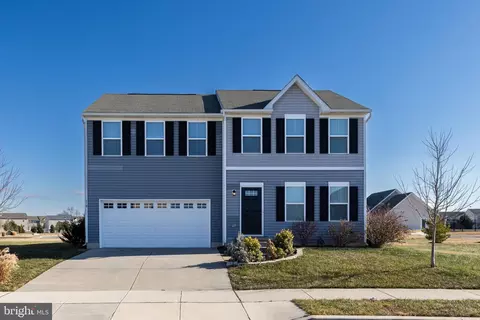 319 Bluecoat St, Dover, DE 19901