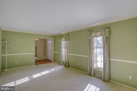 Living - 105 Cobblestone Ln, Dover, DE 19904 photo 1 of 7