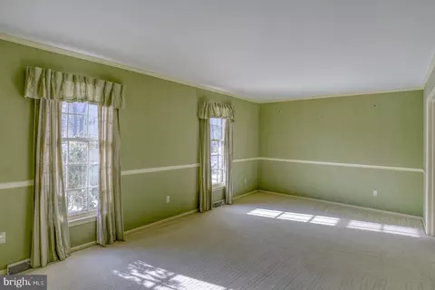 Living - 105 Cobblestone Ln, Dover, DE 19904 photo 3 of 7