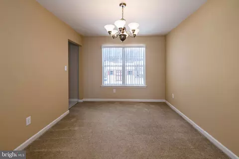 Living - 48 Anchor Ln, Dover, DE 19901 photo 3 of 3