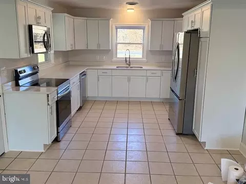 Kitchen - 3930 Vernon Rd, Harrington, DE 19952 photo 2 of 2