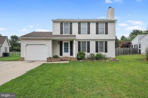 14 Crown Cir, Dover, DE 19901