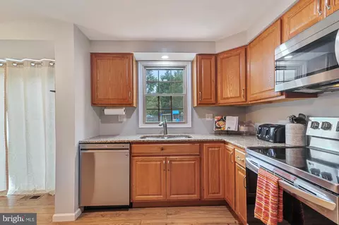 Kitchen - 14 Crown Cir, Dover, DE 19901 photo 2 of 2