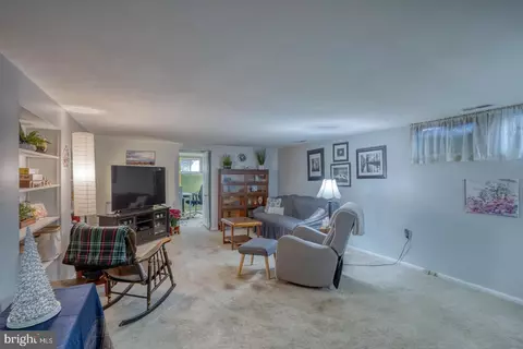 Living - 523 Buckson Dr, Dover, DE 19901 photo 2 of 2