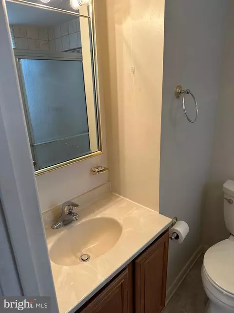 Bath - 101 Caroline Pl N #101, Dover, DE 19904 photo 4 of 4