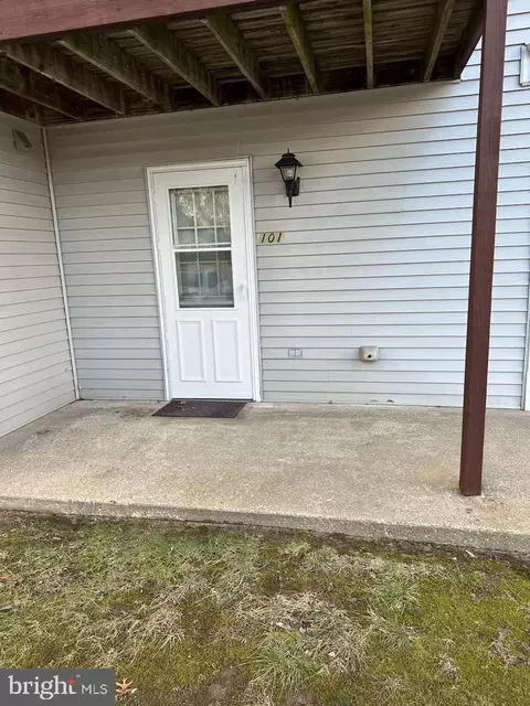 Exterior - 101 Caroline Pl N #101, Dover, DE 19904 photo 2 of 3