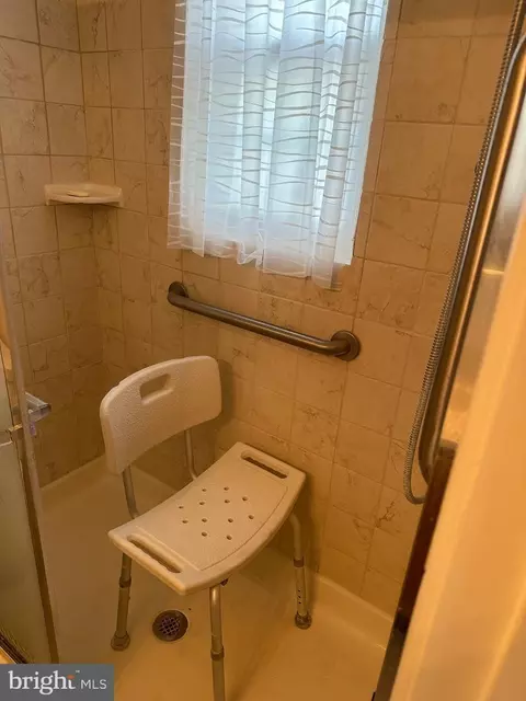 Bath - 101 Caroline Pl N #101, Dover, DE 19904 photo 3 of 4