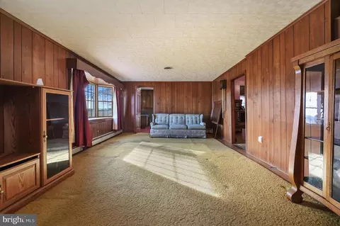 Living - 95 Bergold Ln, Dover, DE 19901 photo 2 of 2