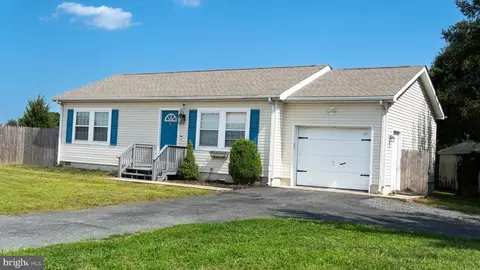 1713 New Burton Rd, Wyoming, DE 19934