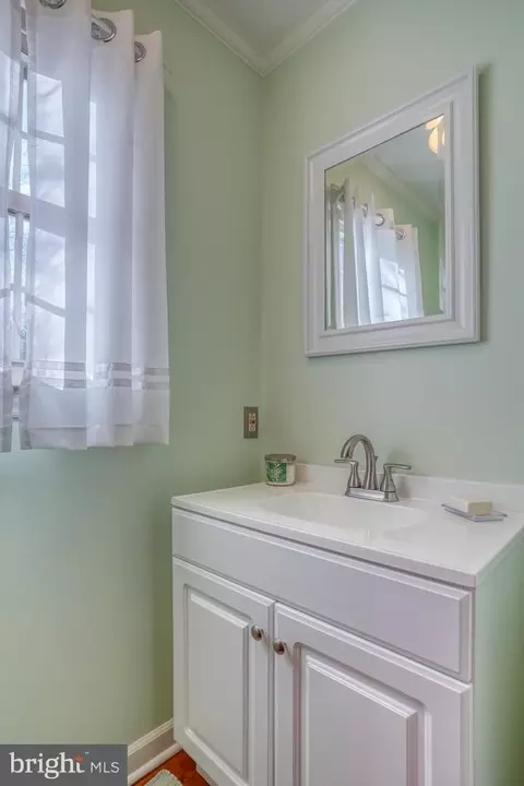 Bath - 148 Candlewicke Dr, Dover, DE 19901 photo 1 of 4