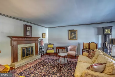 Living - 148 Candlewicke Dr, Dover, DE 19901 photo 1 of 4