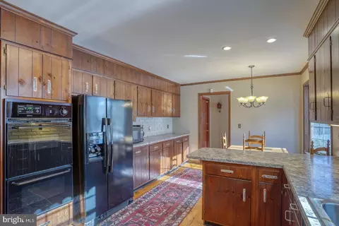 Kitchen - 148 Candlewicke Dr, Dover, DE 19901 photo 3 of 5