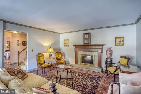 Living - 148 Candlewicke Dr, Dover, DE 19901 photo 3 of 4