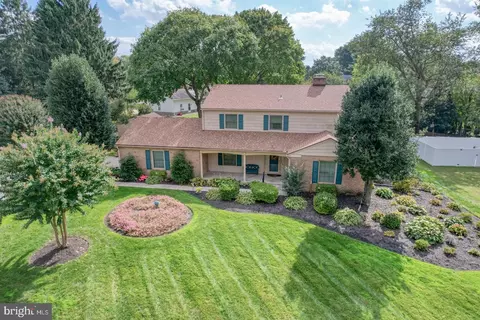 56 Candlewicke Dr, Dover, DE 19901