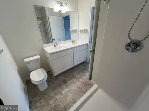 Bath - 802 Ruth Way, Dover, DE 19904 photo 3 of 5
