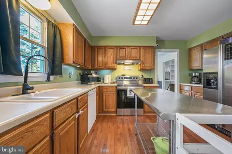 Kitchen - 2 Pewter Ct, Dover, DE 19904 photo 2 of 2