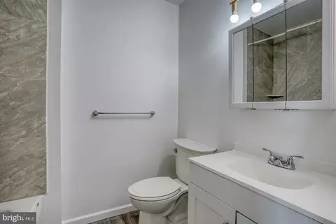 Bath - 17 Forest Creek Dr, Dover, DE 19904 photo 1 of 4