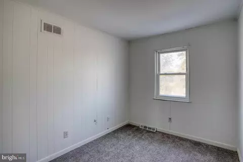 Bedroom - 17 Forest Creek Dr, Dover, DE 19904 photo 3 of 5