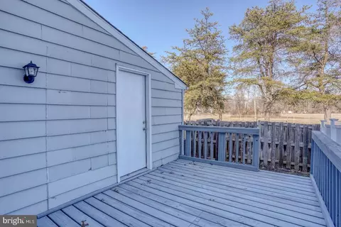 Exterior - 17 Forest Creek Dr, Dover, DE 19904 photo 2 of 3