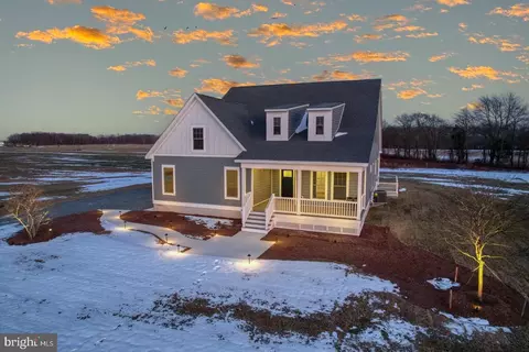 556 Gravesend Rd, Smyrna, DE 19977