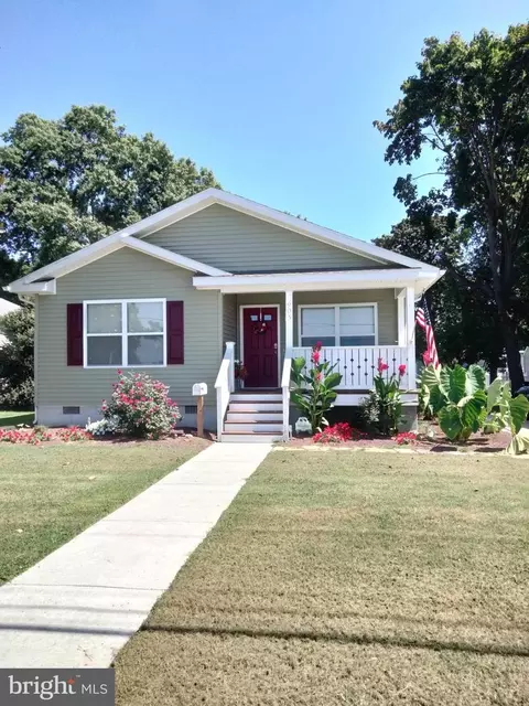903 N Walnut St, Milford, DE 19963