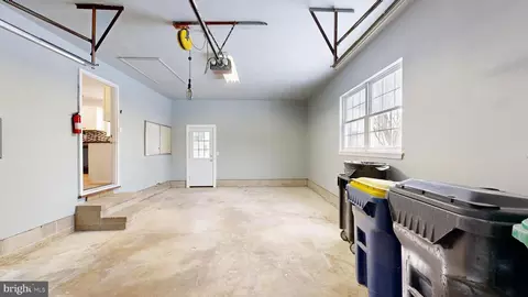 Entry Way - 592 S Old Mill Rd, Dover, DE 19901 photo 6 of 7
