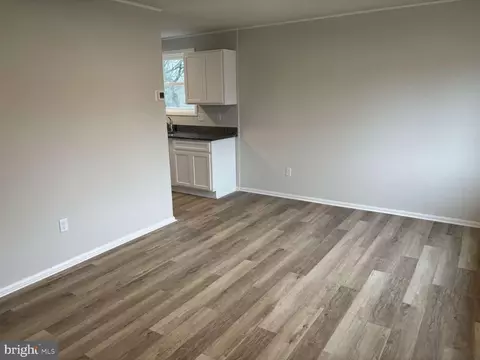 Living - 111 Ann Ave, Dover, DE 19904 photo 1 of 2