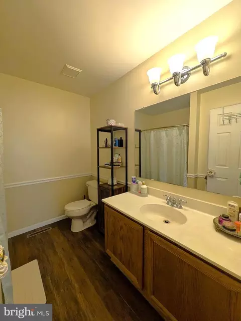 Bath - 217 Millcreek Dr, Dover, DE 19904 photo 2 of 4