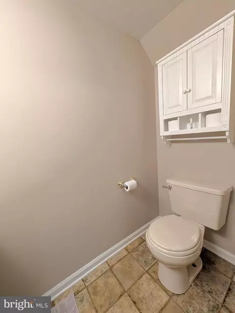 Bath - 217 Millcreek Dr, Dover, DE 19904 photo 4 of 4