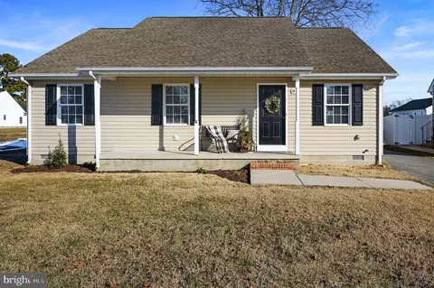 207 E Sewell St, Felton, DE 19943