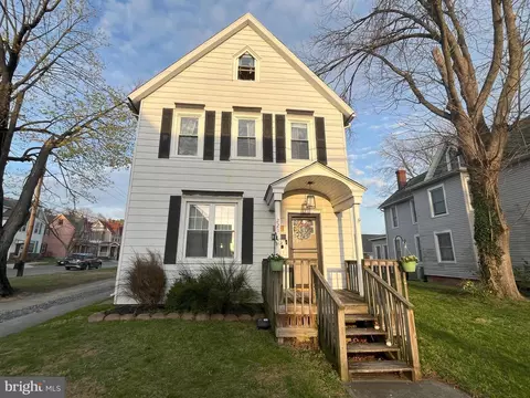221 N Walnut St, Milford, DE 19963