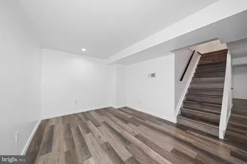 Entry Way - 19 Squire Cir, Dover, DE 19901 photo 5 of 5