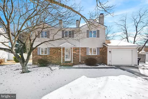 19 Squire Cir, Dover, DE 19901