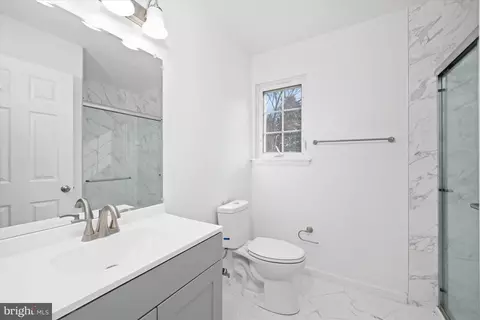 Bath - 19 Squire Cir, Dover, DE 19901 photo 2 of 2