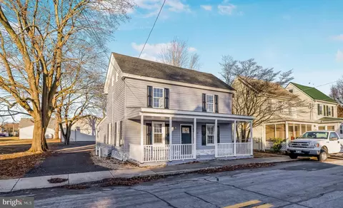 273 Main St, Leipsic, DE 19901