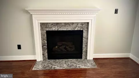 Living - 60 Raphael Rd, Smyrna, DE 19977 photo 1 of 2