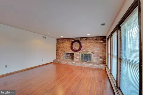 Living - 338 Blue Heron Rd, Dover, DE 19904 photo 3 of 12