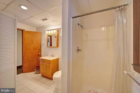 Bath - 338 Blue Heron Rd, Dover, DE 19904 photo 1 of 4