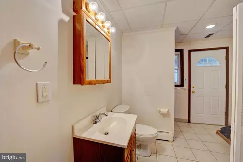 Entry Way - 338 Blue Heron Rd, Dover, DE 19904 photo 6 of 9