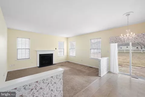 Living - 166 Osbourne Ln, Dover, DE 19904 photo 4 of 4