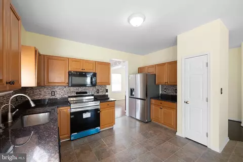 Kitchen - 166 Osbourne Ln, Dover, DE 19904 photo 1 of 3