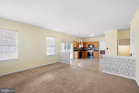 Living - 166 Osbourne Ln, Dover, DE 19904 photo 3 of 4