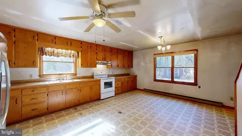 Entry Way - 2833 Pearsons Corner Rd, Dover, DE 19904 photo 1 of 12